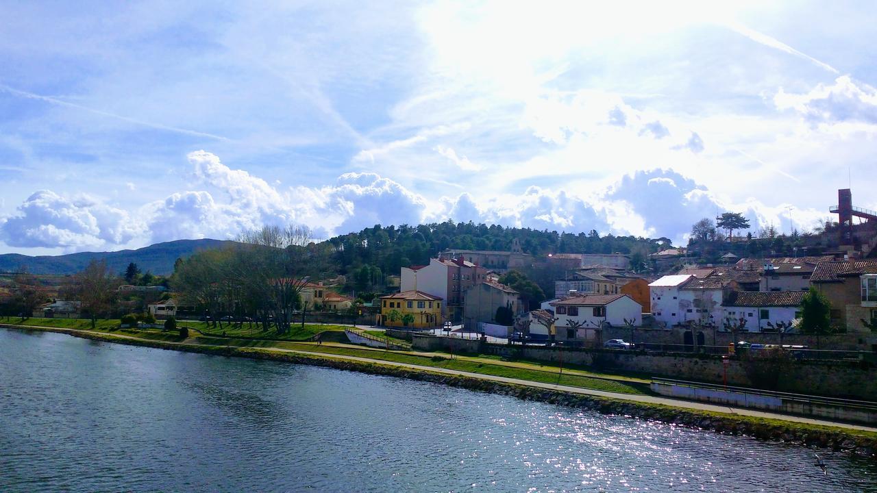 Hotel Hospederia El Convento Miranda de Ebro Kültér fotó